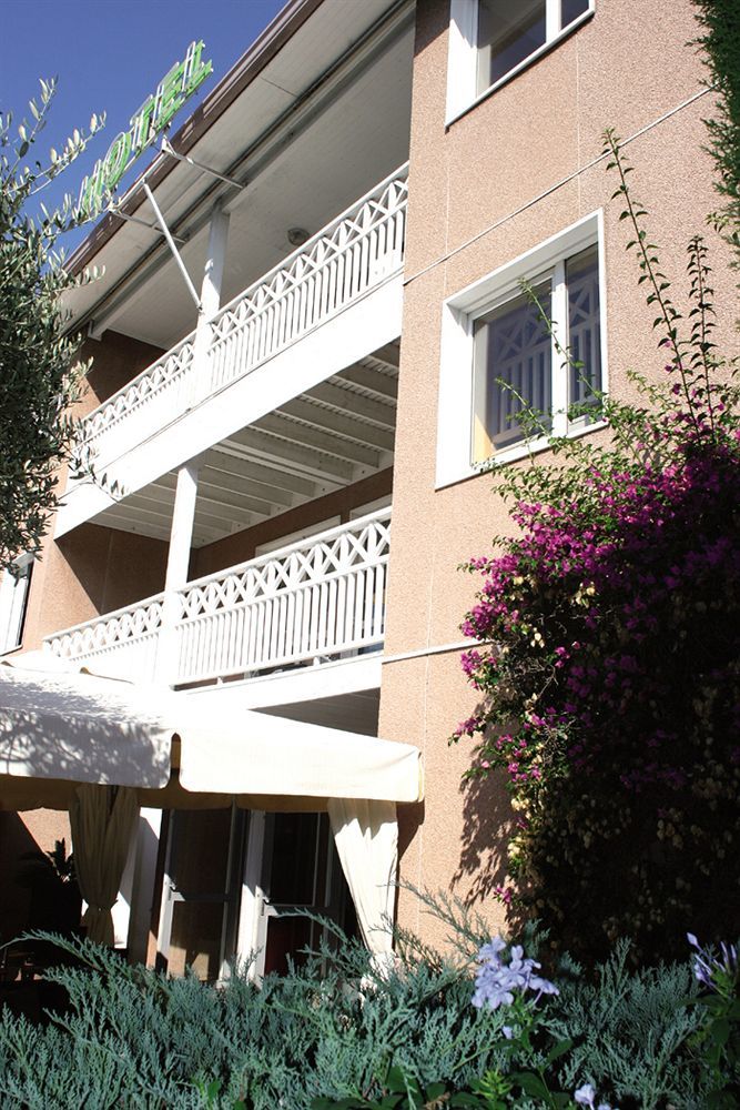 H Hotel Hyères Exteriör bild
